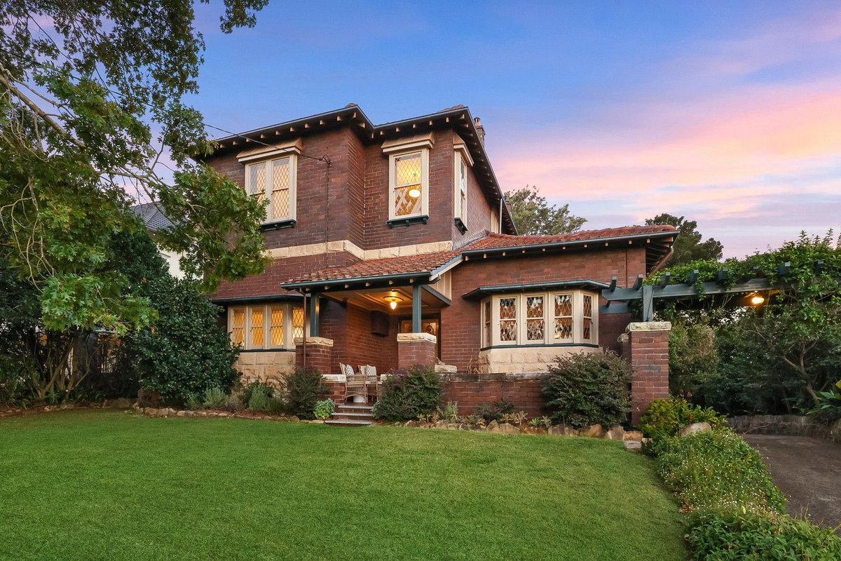 JPrattauctions's tweet photo. #soldprior to auction Wollstonecraft

9 Shirley Road, Wollstonecraft 
5B 2B 3C

https://t.co/F0q2mhfer1

Listed by #annikabongiorno
#aaronbongiorno 
Stone McMahons Point 

https://t.co/F0q2mhfer1 https://t.co/zRaYcen3Lg