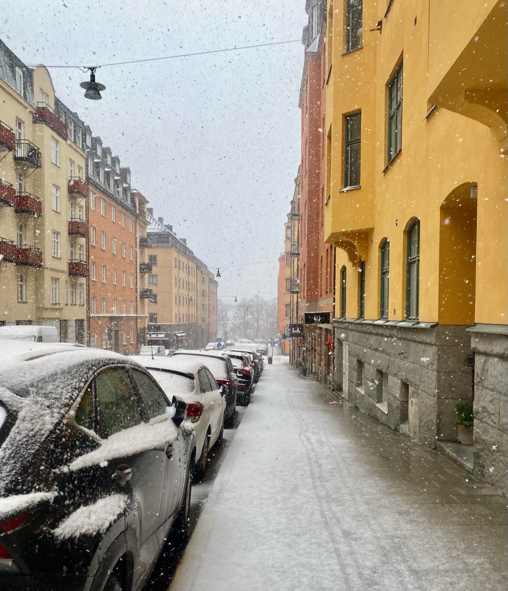 Spring in Stockholm. This still charms me (for now).