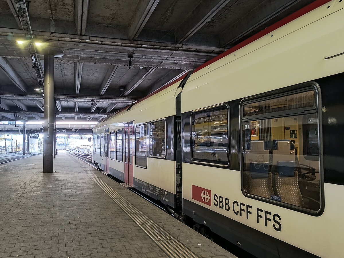 lejeunedutrain's tweet photo. Basel SBB, direction l'Allemagne désormais.

#S6 #SBahnBasel #Trireno de Basel SBB a Basel Bad Bf (DB/Grenze). https://t.co/wCaAXULx5h