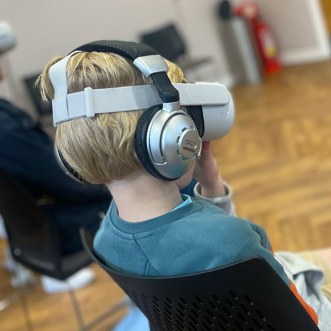 leedsyoungfilm's tweet photo. Have you tried a FREE VR experience yet?  #LYFF2024 's immersive VR films with @storyfutures are running at @leedscitymuseum until 7 April! 🌟

Get inspired by our fantastic programme! 

Learn more at https://t.co/O2Lfcs3cms https://t.co/JaVlF98VjT