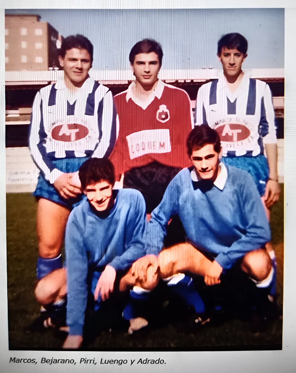 historiadelTala's tweet image. La firma del gol
#futbolcentenariotalavera

Hoy una foto mas moderna. Temporada 1989-90
Arriba: Marcos,Bejarano,Pirri
Abajo: Luengo y Adrado

Marquitos máximo goleador nacional juvenil saltó al primer equipo
El gran Luengo a base de goles metió al equipo en play off de 2a B