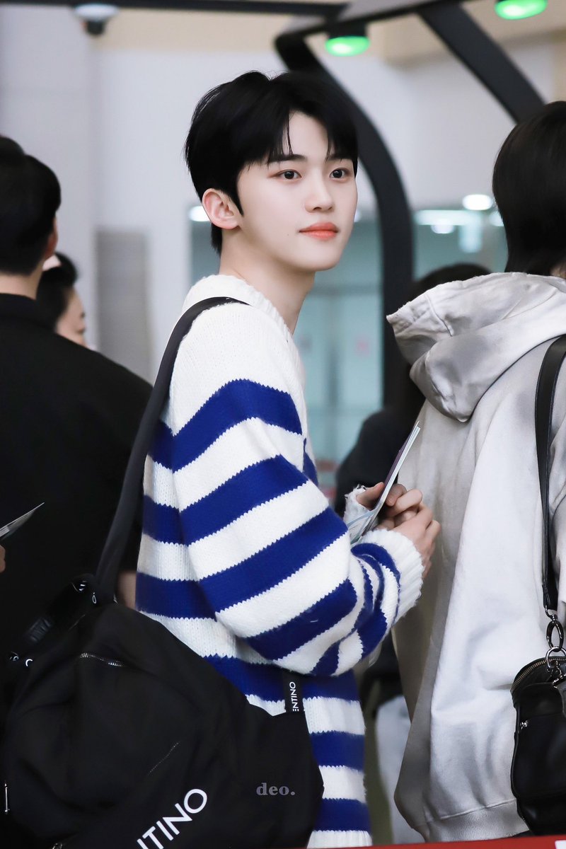 240405

#루네이트 #LUN8
#도현 #박도현