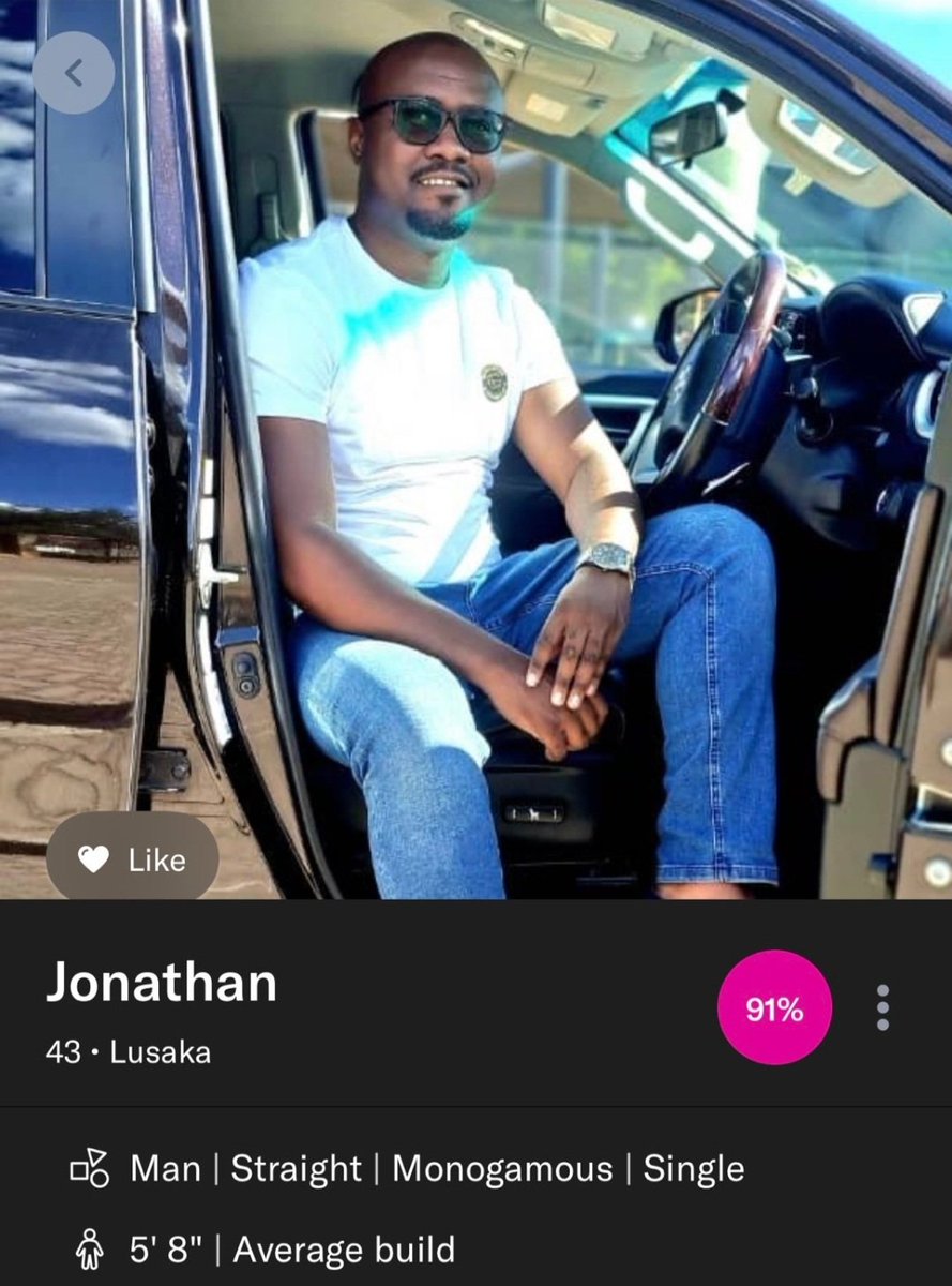 ShiMutale98's tweet photo. Mwisho, scam alert.

 I got a shocking alert that someone is attempting to scam women using my images on a dating site.

Please, I am not Jonathan and I am not single. I have not been single for the last 8 years. 

1/2 https://t.co/vgNiY36ENa