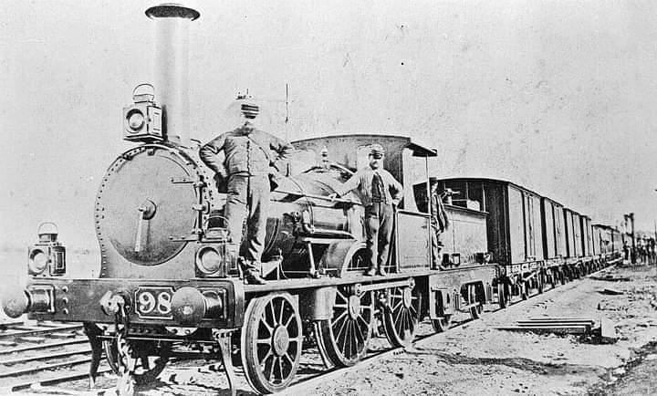 The first train in the country had run between Roorkee and Piran Kaliyar on December 22, 1851 and not two years later as widely known. Actually first one was goods train and 2nd one was passenger train... ran on 16 April, 1853 between Mumbai and Thane.....! #HistoryOfIndia