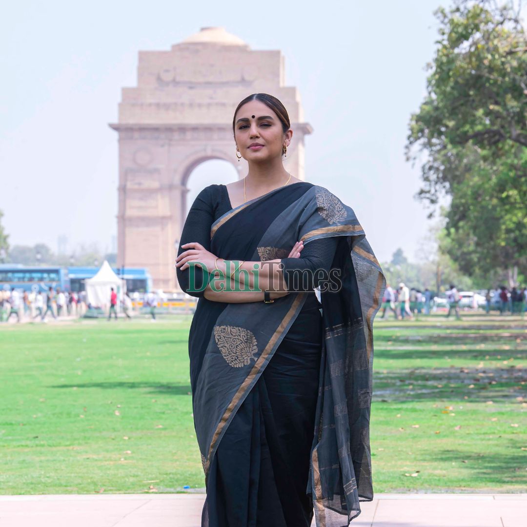 'Aap jitna relatable hote hain utni aapki fan following badhti hai' @humasqureshi talks about why actresses are expected to look a certain way, and how growing up in Delhi helped her prepare for her roles and more Read: shorturl.at/azAQW #HumaQureshi #Maharani