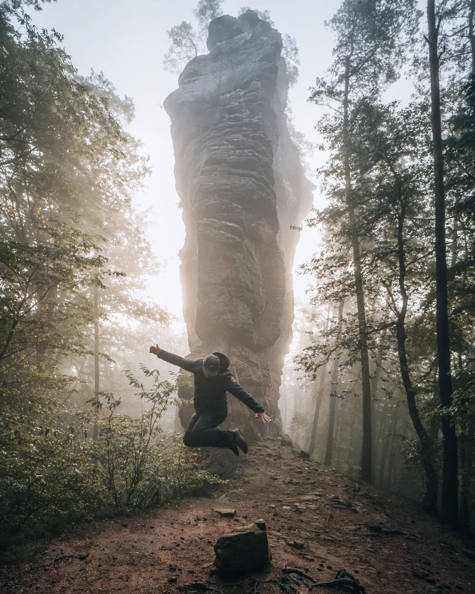 Check out the amazing photographer and explorer Marcus Graf and his work: 
@landschaftsgraf

#Coolpeople #Roamwild #GoOutside #StayBoundless #WildPhotographer #HIkerlifestyle #Checkthisout