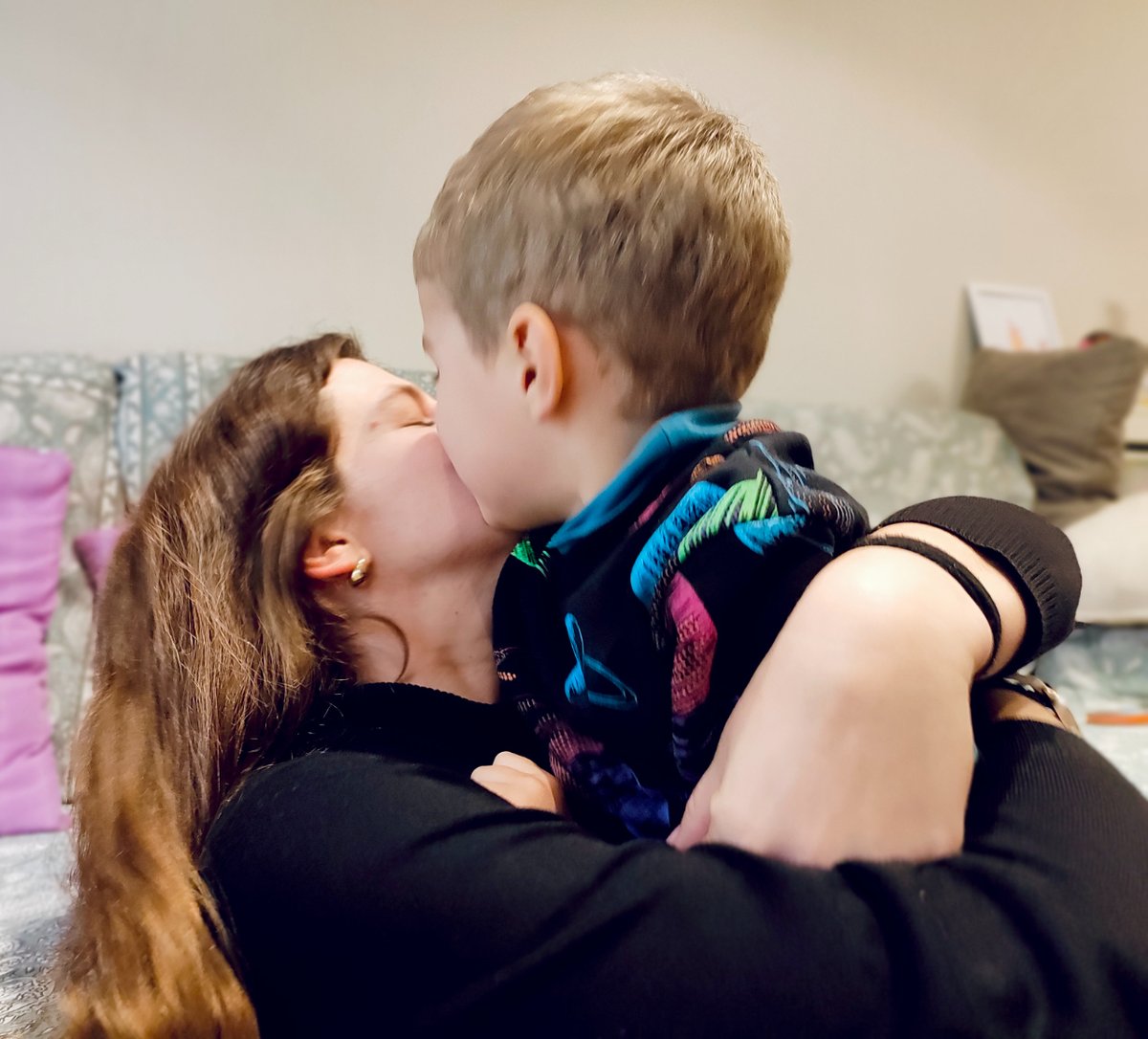 La conexión que tiene nuestro equipo con los niñ<a href="/s/">『S』</a> es única.

 En Lovaas Foundation consideramos que es un pilar fundamental para un buen desarrollo. 💙 

Para ell@s, algo muy necesario para evolucionar y para nosotros, el mejor regalo.✨

#lovaasfoundation #lovaas #autismo