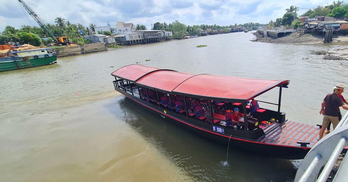 We do love a tender ride as they give you some great views of the ship. Do you? The tenders on our @AmaWaterways Amadara Mekong river cruise were very different to what we have been used to. Our new video out on our You Tube Channel at 6pm today takes us on our first included…