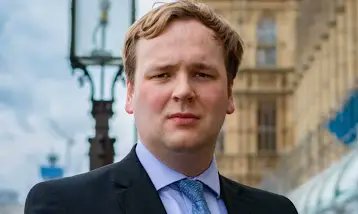 A senior #Tory MP sends intimate images to a total stranger and the numbers of 12 of his colleagues, two of them also then send images. These types of scandal used to bring down Governments but in a post Boris Johnson era it doesn't even become the lead news story 
#WilliamWragg