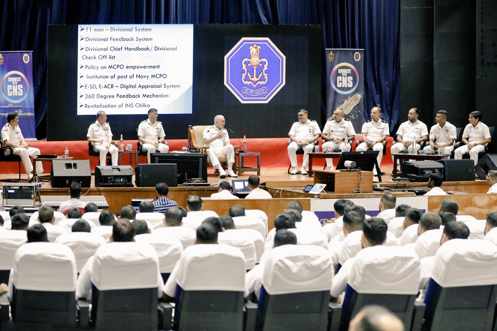 #ConnectwithCNS #04Mar 24. Adm R Hari Kumar #CNS interacted with sailors of #SNC during his farewell visit on various contemporary issues of Training,Ops, HR development,digitisation towards #IndianNavy's transformation as a #combatready #credible #cohesive & #futureproof force.