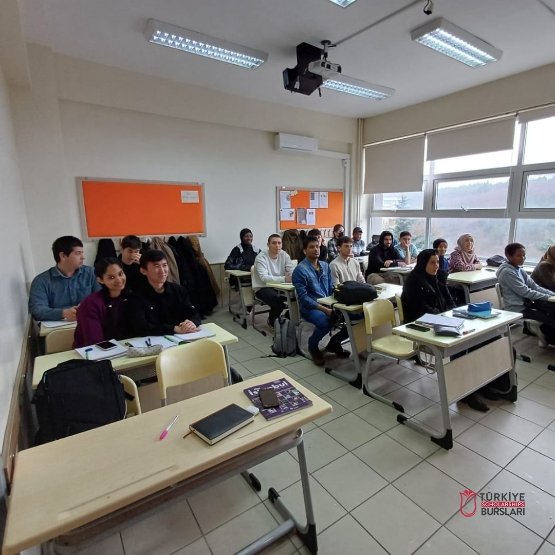 Türkiye Bursları Uluslararası Öğrenci Buluşmaları programı kapsamında Samsun’da bulunan YTB heyeti, Ondokuz Mayıs Üniversitesi ve Samsun Üniversitesi’nde eğitimlerine devam eden öğrencilerle bir araya geldi.