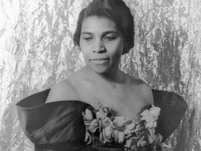 Marian Anderson (1897-1993) American contralto Her 1939 concert on the steps of the Lincoln Memorial – after being denied the right to sing at Constitution Hall because of her race – became a defining moment in the Civil Rights Movement She was a delegate to the UNHCR #WPUKIcons