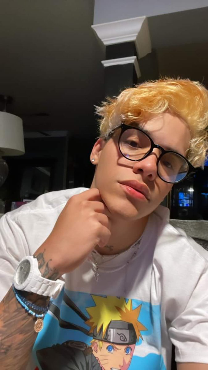 JaviBoy_Oficial's tweet photo. New look 💇🏼‍♂️ la 1 o la 2 ?🤓🙂🇺🇸 https://t.co/GsXkiHb1Rn