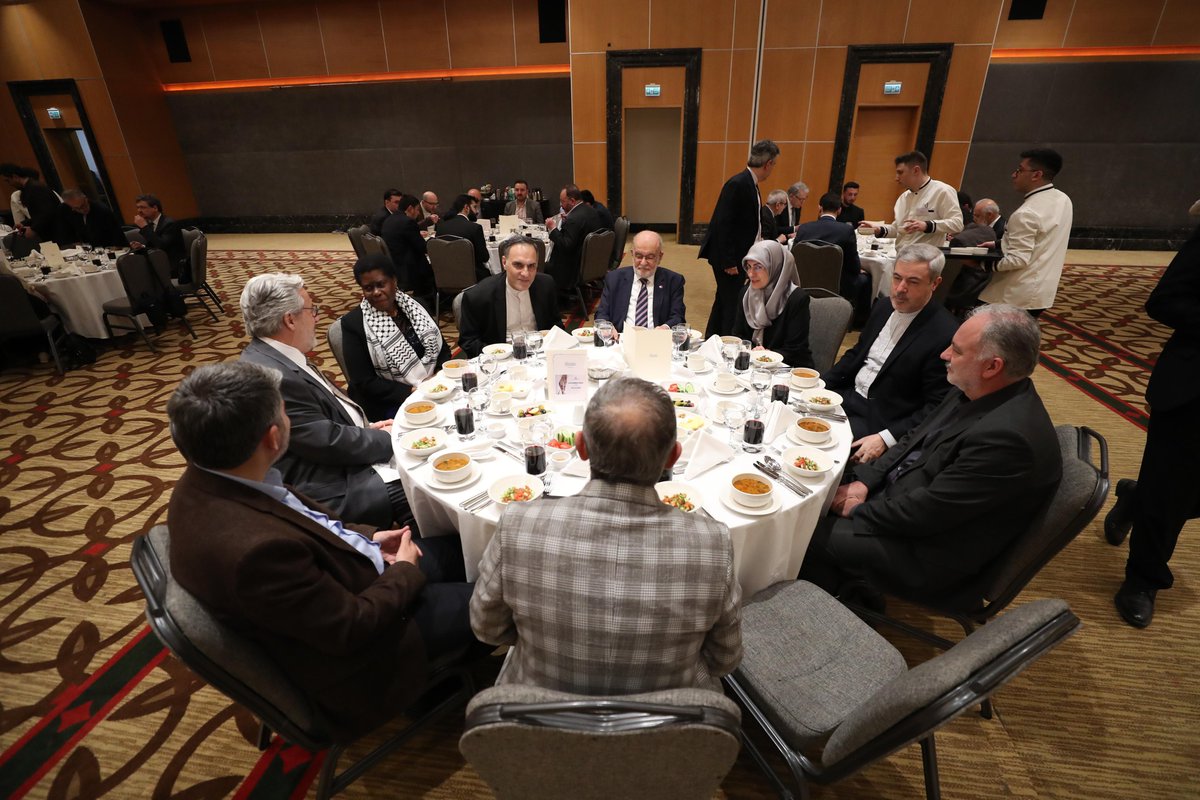 Genel Başkanımız Temel Karamollaoğlu, İran Büyükelçiliğinin düzenlediği “Kudüs Işığında Vahdet” toplantısına katıldı.