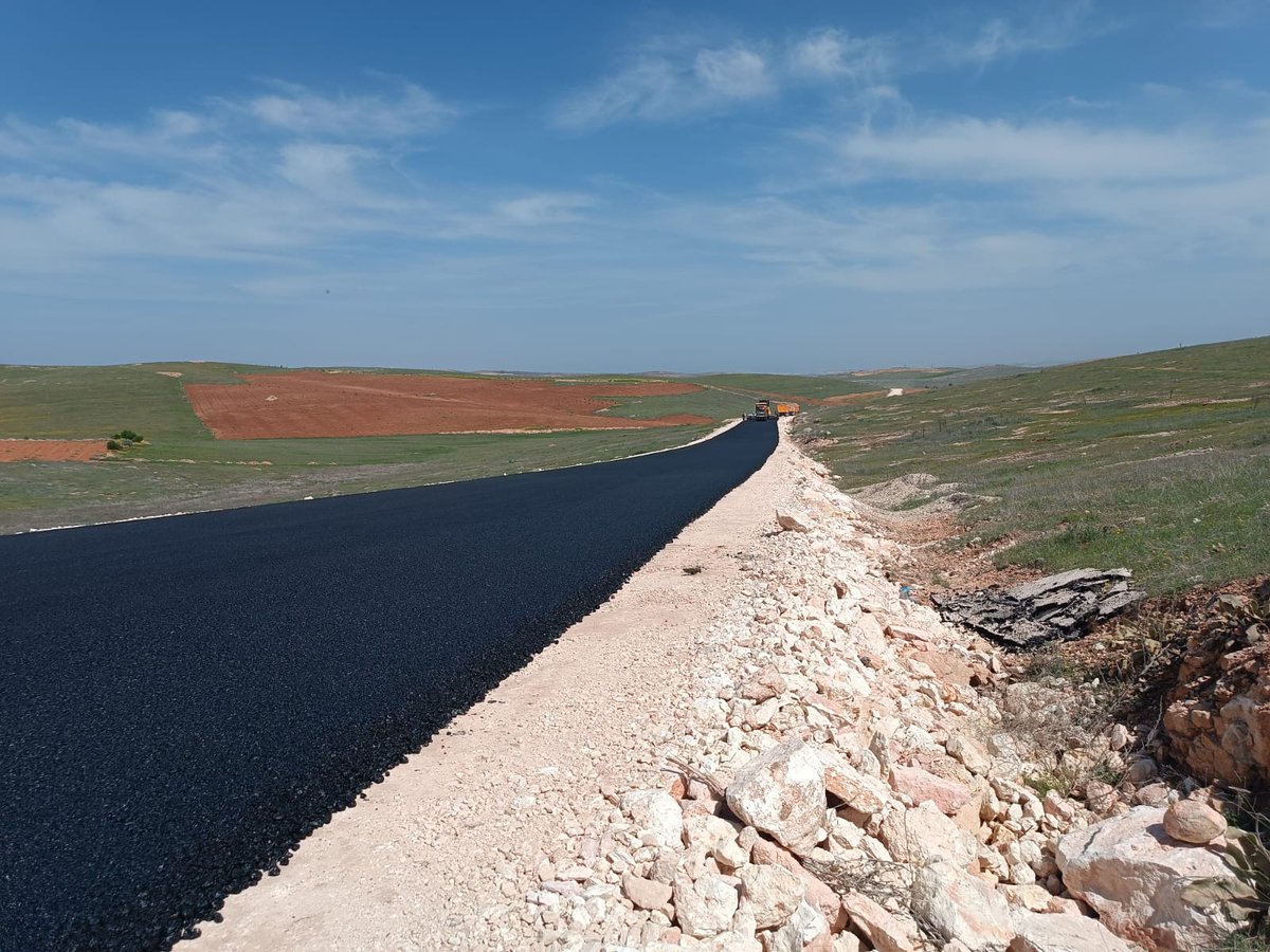 sanliurfabld's tweet photo. 📍Bozova

Kılçık - Pirhalil - Taşan güzergahında sıcak asfalt çalışmalarımız devam ediyor🚧

#BüyükşehirHerYerde https://t.co/TYPTY3UinC