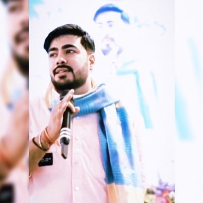 sahil_kash's tweet photo. कुछ बात है हमारे हीरो @ElvishYadav में जब किसी हिंदू के सब तरफ़ से दरवाज़े बंद हो जाते तब वही शेर खुल कर सामने आता है
PROUD OF YOU ELVISH YADAV
#SupportSamrat https://t.co/pTuxAsREr3