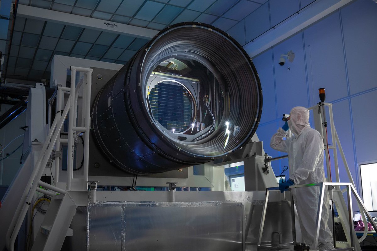 📸🌌 La plus grande caméra #astronomique du monde bientôt prête à scruter le ciel. Sa conception aura nécessité près de deux décennies et mobilisé des centaines de scientifiques du monde entier, parmi lesquels des équipes du @CNRS, dont @IJCLab. ▶ cnrs.fr/fr/presse/la-p…