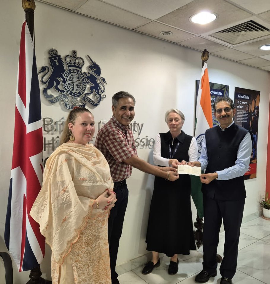 Great to meet Inder and Alex of Peedu’s People as Mr Sandeep Passey handed over a cheque to support the work they are doing to rescue dogs and horses.