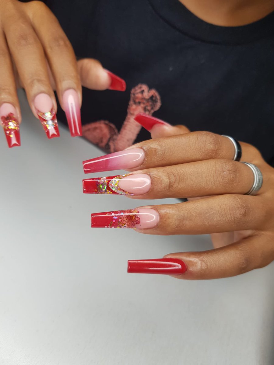 AlexNailstech's tweet photo. Pick your red pill
Are you a long nails girlie or a short nails girlie?

📍 The Bazaar Plaza 9th Floor B913 https://t.co/0gDepC3zbN