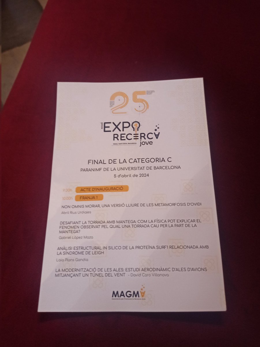 Zafrainvestiga's tweet photo. A punt de començar #25Exporecerca i sempre és un goig trobar-nos @JesusArbues per gaudir de la implicació dels joves en la contribució d'un món millor amb els seus #treballsderecerca
(llegiu els títols) ⬇️
I aquest any en un lloc preciós @UniBarcelona.
Lloc on vaig estudiar 😍 https://t.co/6hnoWgeSyr