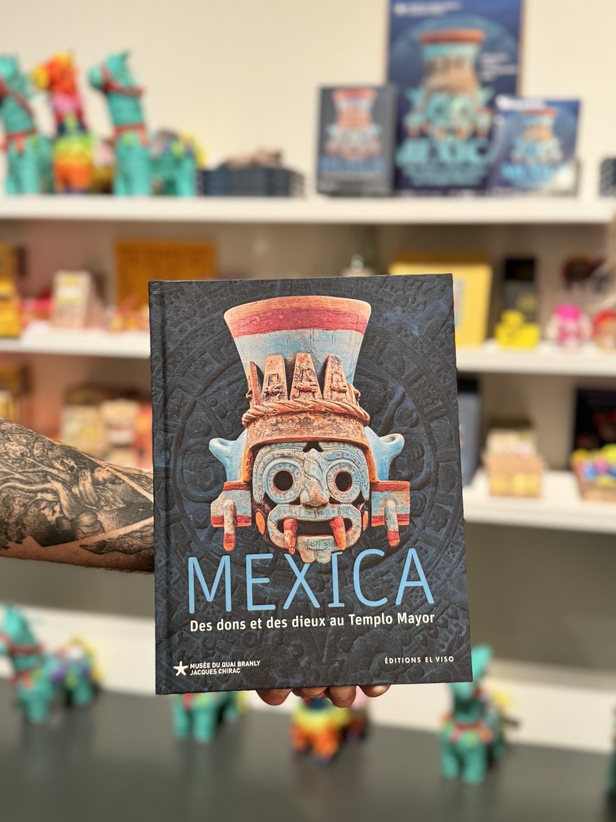 #VendrediLecture 📚 🔍 Partez à la découverte de la civilisation Mexica avec le catalogue de l'exposition « Mexica. Des dons et des dieux au Templo Mayor » ! 👉 bit.ly/3TR5DBM