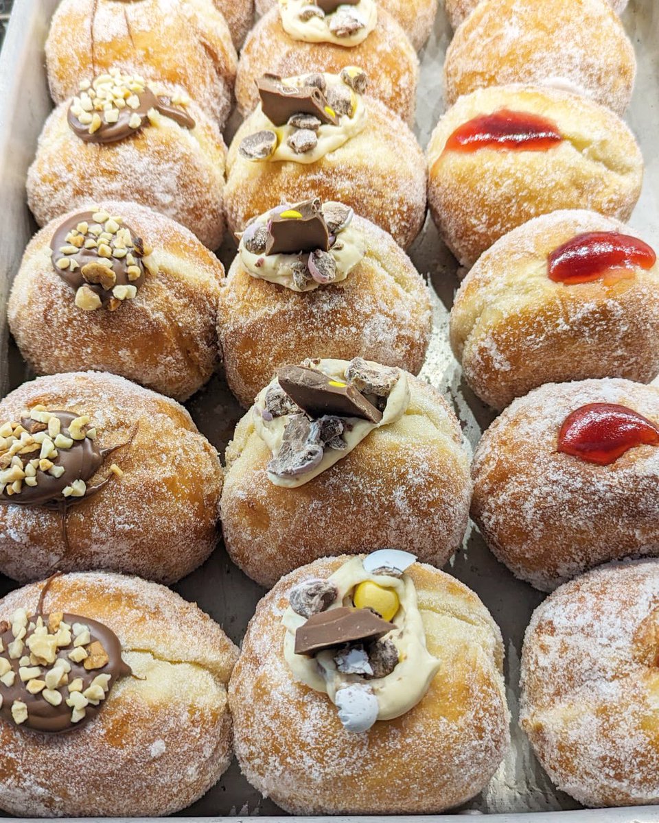 Doughnuts are back!!! Available Friday & Saturday!!! This weekend they are🔺mini egg cheesecake 🔺classic jam 🔺Nutella #doughnuts #donuts #donut #doughnut #jamdoughnut #jam #miniegg #minieggs #nutella #chocolate #homemade #shoplocal #shop #bakery #harrogate #coldbathroad #food