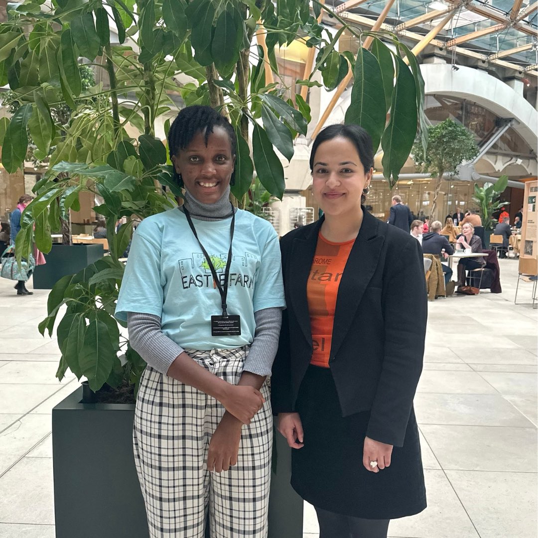 It was inspiring to meet @vanessa_vash in Parliament recently - a leading climate activist fighting to remind our leaders of their duty to young generations. We spoke about the need to stand up to fossil fuel lobbyists and make big polluters pay for the damage they cause.