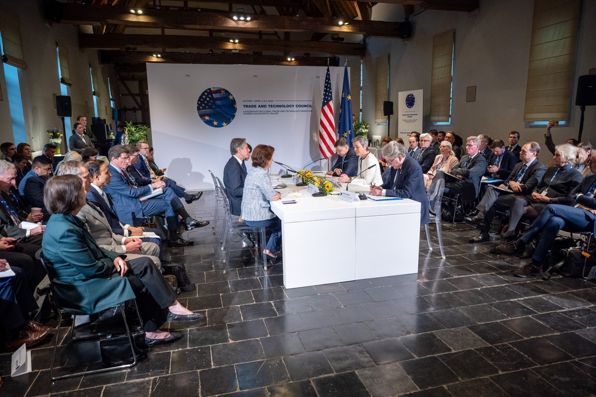 The U.S.-EU Trade and Technology Council continues today in Leuven! Looking forward to constructive discussions on 🇺🇸🇪🇺commitment to innovation, trade, and a sustainable future! #TTC6 @SecBlinken @SecRaimondo @AmbassadorTai @vestager @VDombrovskis @ThierryBreton