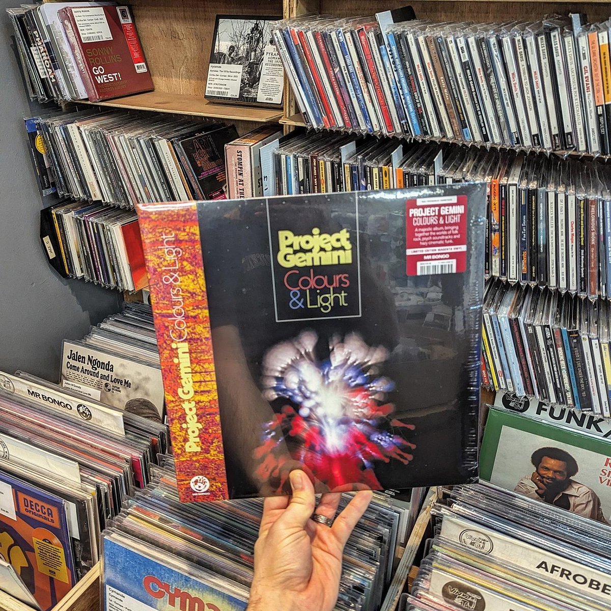 BIG BIG BIG new release week! The greatest band in the world @khruangbin are back! Plus; @theblackkeys Jane Weaver Project Gemini These and more, mean there's plenty to get your ears around this weekend! Shop open 9 - 5.30 . . . . #NewMusicFriday #VinylTap #Huddersfield