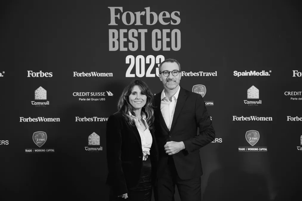 Ana Requena, CEO de Randstad España, junto a Oriol Mas, Director General de Learning, RPO y Risesmart, en el evento #ForbesBestCEO23.
Accede aquí a la galería completa:
👇🏻
forbes.es/forbes-best-ce…