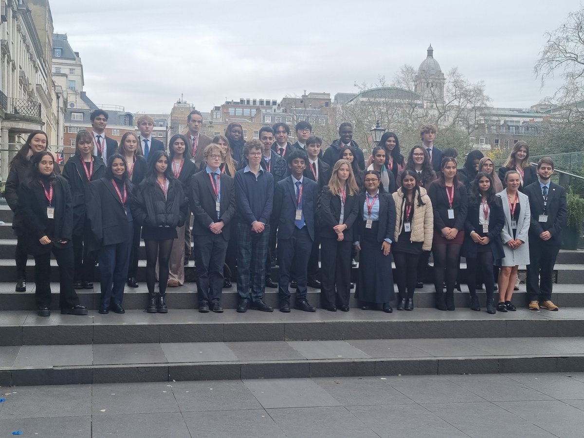 Amongst 500 bright minds, City’s year 12 students achieved remarkable success during the Model UN conference held at LSE. Their stellar performance gained them awards in Best Research (Jiyaa) and Honourable Mentions (Maria and Reya). Congratulations to our outstanding delegates!