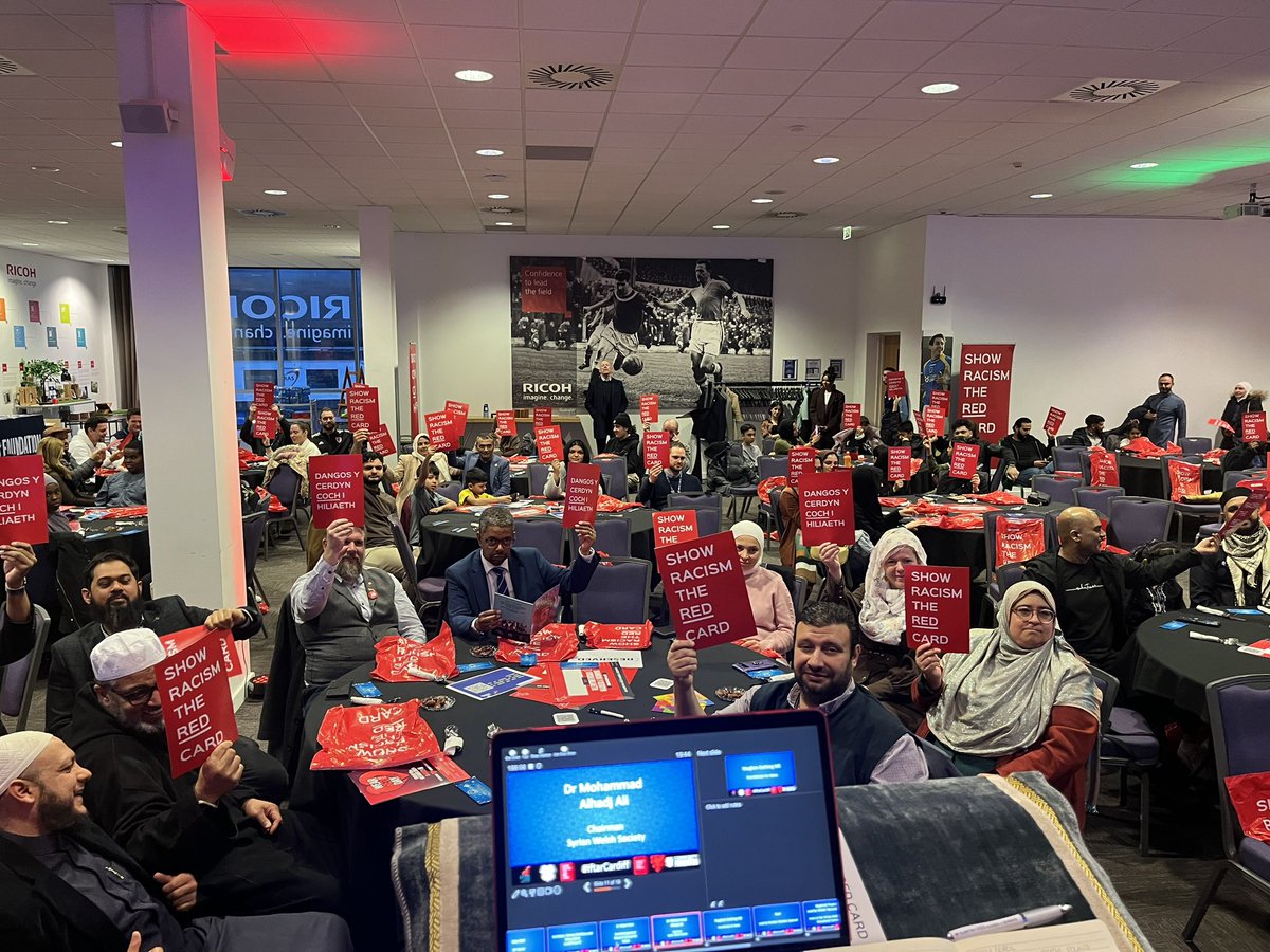 We hosted our 3rd annual Iftar with @CardiffCityFC & @CCFC_Foundation last night. Over 1️⃣6️⃣0️⃣ community members joining us to celebrate including @PrifWeinidog. Thanks to all our speakers & Erol Bulut, Yakou Meite & Farama Diedhiou for the Q&A. #ShowRacismtheRedCard 🔴