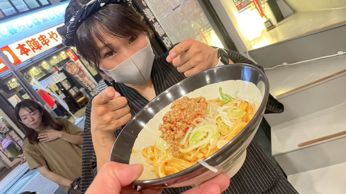 NANA95976009's tweet photo. 4/20 は2024年1発目のヤミイチ✨
元気にお待ちしています(予定)
.
#六角橋 #六角橋商店街 #蕎麦屋
#立ち食いそば #ビール #お祭り #出店
#格闘家 #ボクシング #キックボクシング
#k1 #rizin #格闘家が来る蕎麦屋
 #横浜 #東横線グルメ https://t.co/kORfpHyAVu