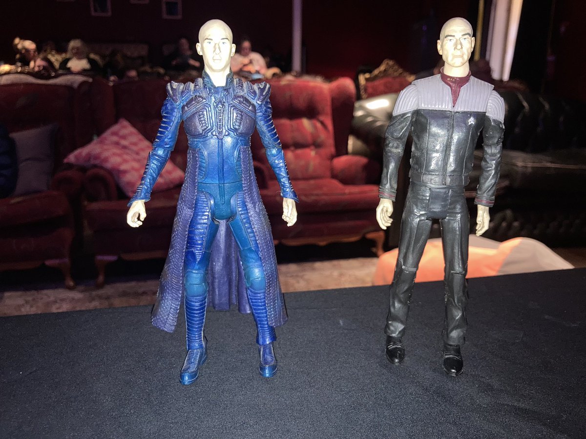 LateNightShinzon tweet media