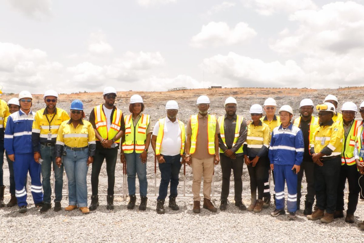 FG @AlakeDele RECOMMENDS SEGILOLA MODEL TO MINERS insidekaduna.com/fg-recommends-…