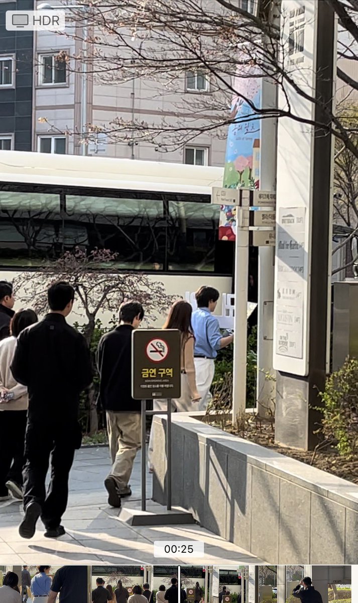 IMcheolkung2's tweet photo. 240405 댓글부대 무대인사 영등포 퇴근길에서 김성철배우님이 이 판넬 들고 계신 거 정면에서 찍은 사진이나 영상 있으신 분 디엠이나 멘션 주실 수 있나요ㅠㅠㅠㅠㅜㅠㅠ 드리기만 하고 들고 계신 걸 못 봤어요🥺🥺 #김성철 #찡뻤킹 #손석구 #홍경 #김동휘 #댓글부대 RT 부탁드려요🥹 https://t.co/VPBbUDpqth