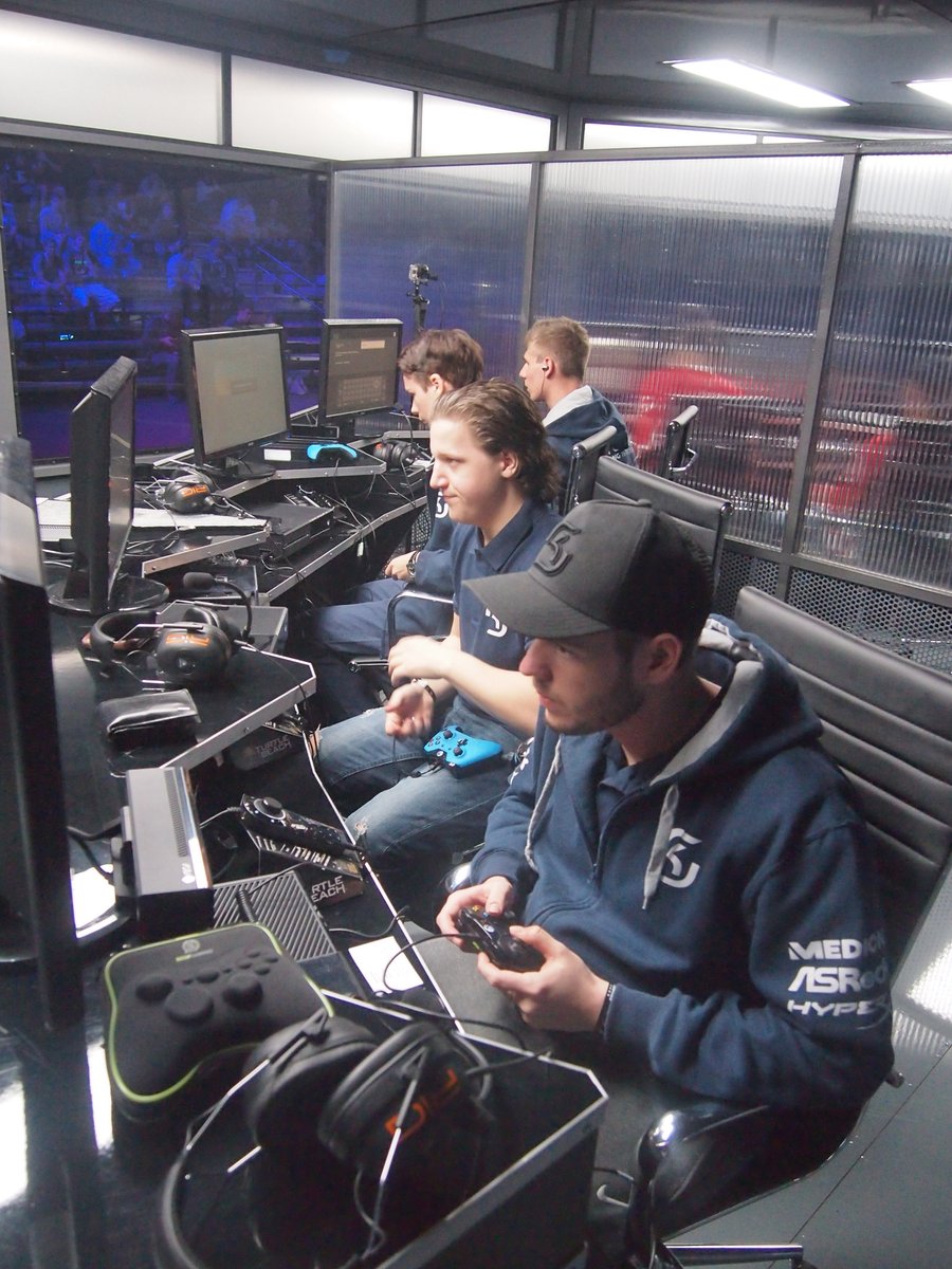 SCUF Deutschland tweet media
