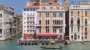 King Street Capital Mngt rumoured new owner of Venice's famed Bauer Hotel, soon to reopen as a Rosewood hotel. In December, it closed its Global Drawdown Fund II, with $2.3bn raised above its initial $2bn aim. @Hotel_News_Now