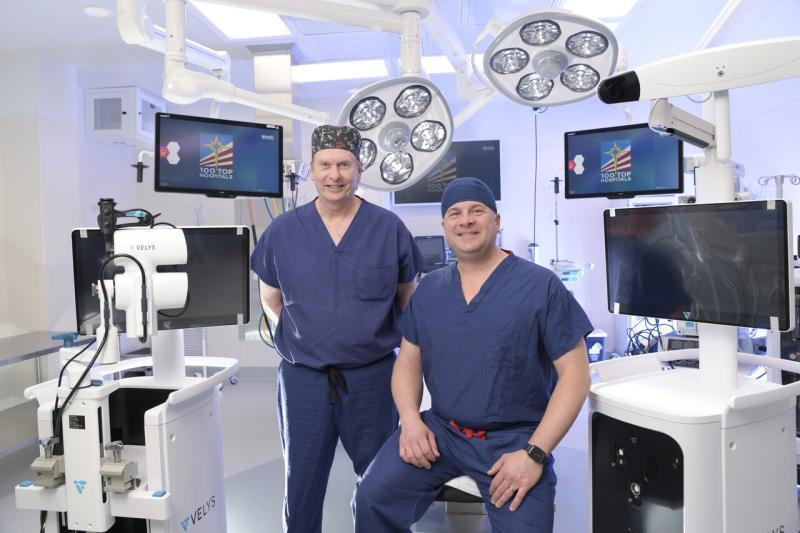 St. Luke's University Health Network completes 1,000 robotic-assisted total knee replacement procedures with DePuy Synthes' VELYS™ Robotic-Assisted Solution and ATTUNE™ Knee System. Learn more: sauconsource.com/2024/04/01/st-… #surgicalrobotics #healthcare  Source: Saucon Source