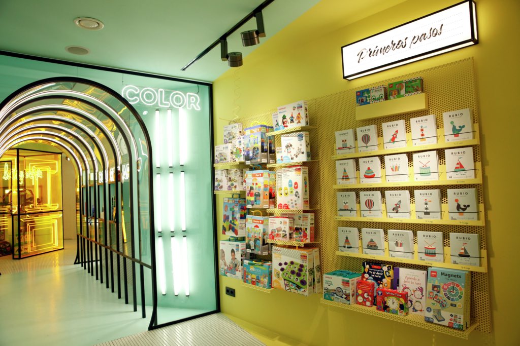 Las rutas 'València Art &amp; Design Walks'🎨 te permiten descubrir la ciudad desde una perspectiva diferente y vanguardista.

¡Reserva ya y explora la esencia creativa de València!

turiart.com/catalogo-de-pr…