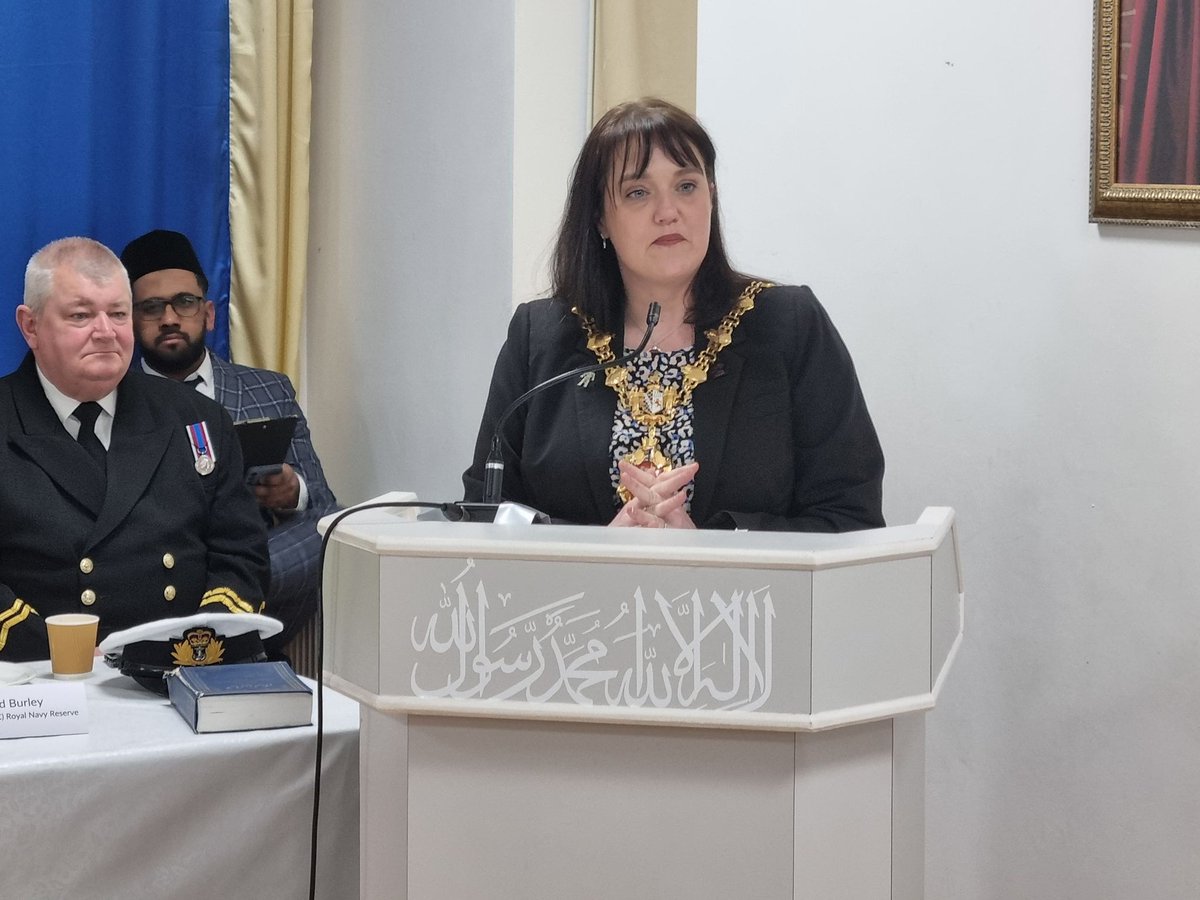 AMA Dudley hosted a #bigiftar @BaitulGhafoor. It was a great privilege to welcome so many guests from various backgrounds and communities coming together and learning about #Ramazan2024 and @TheTrueIslamUK #voicesforpeace