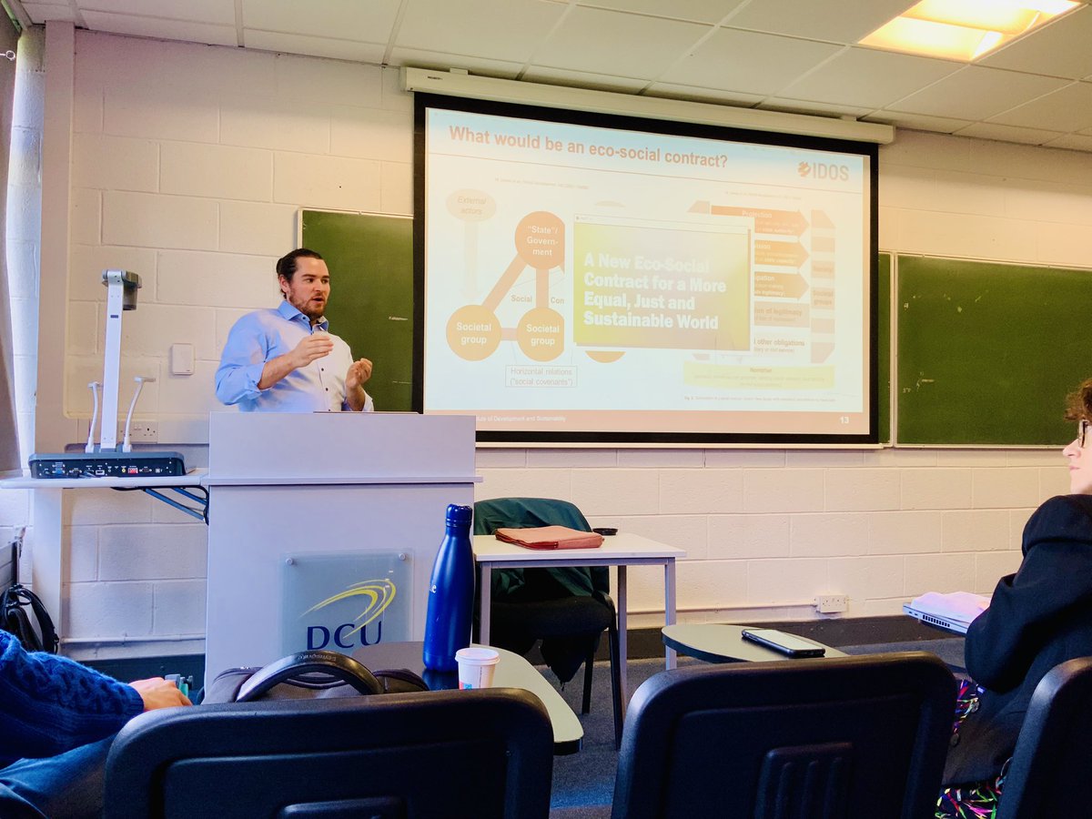 Fascinating insights on the political economy of fossil fuel subsidies reforms in Colombia from @M_Boehl at the @LawGovDCU Law Staff/Student Law PhD Seminar. Intriguing PhD research under supervision of @GoranDominioni. Thanks for organising the seminar, @petit_christy!