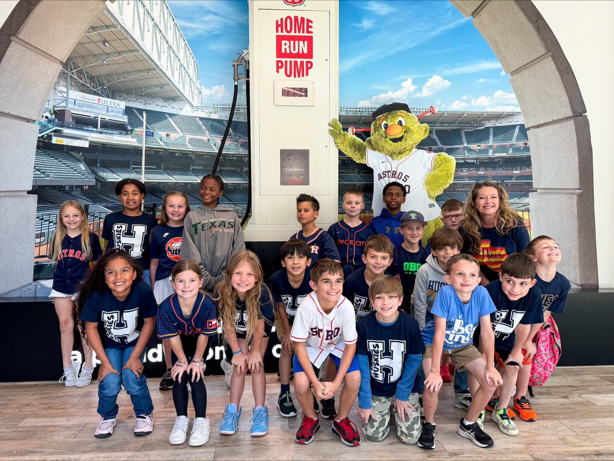 🧡💙 Hines 3rd grade VIPs getting the star treatment on their tour of Minute Maid Park 💙🧡 Go Astros! ⭐