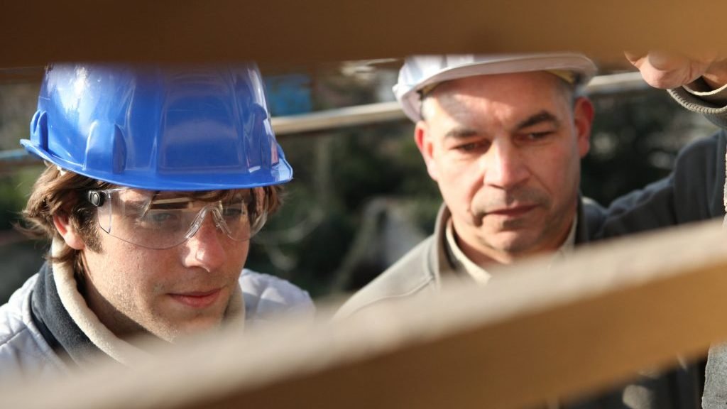Manitoba's ratio change will ‘cost apprentices jobs and opportunities’, according to @WCAnews . canada.constructconnect.com/joc/news/gover…