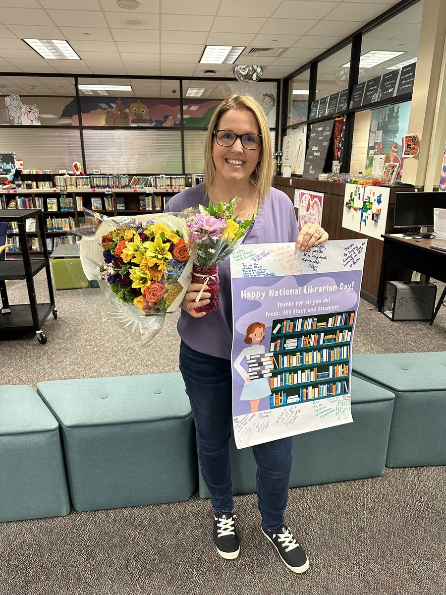 This week we celebrated our amazing librarian, Ms. Taylor! Thank you for all you do. ❤️ @TomballISD @deannajporter @BethReads2Learn @mrscchaput