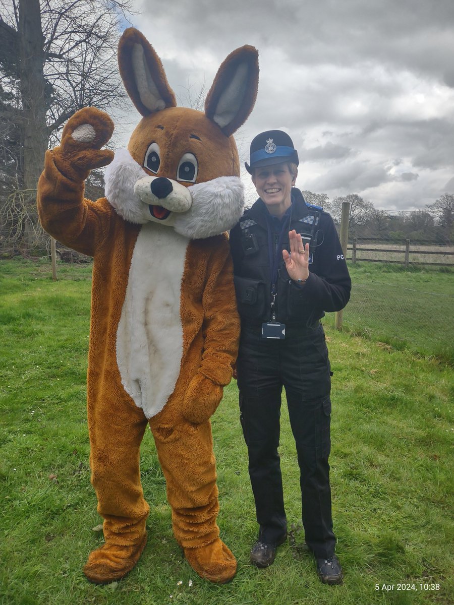 PCSO Rachel Darvill at Nowton Park in #BuryStEdmunds today helping the Easter bunny with an Easter egg hunt – plenty of productive community engagement with families & children who were there. Find out where you can meet us next and more on our team here>orlo.uk/5XjdU