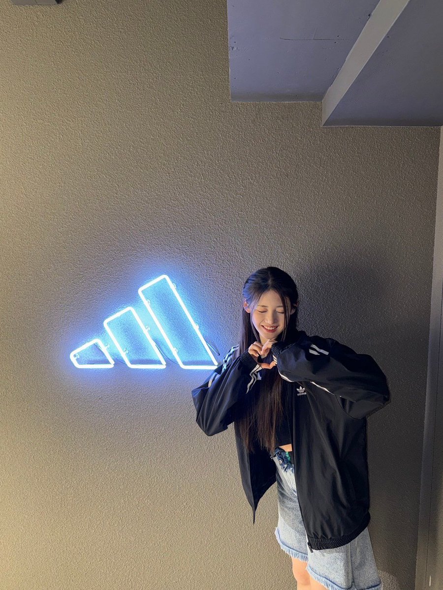 good morning~🥞 
Did you sleep well, everyone? I slept well today too haha 
Let’s do our best today too!! Am I really excited for Inkigayo today >< ㅠㅠ 
I will work hard today!! 😆😆