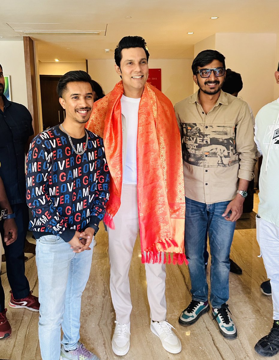 Honoured to meet @RandeepHooda sir today! Through his powerful portrayal, Veer Savarkar’s legacy is immortalized on screen, leaving an indelible mark on our hearts and minds. Thank you so much for such an incredible movie❤️🙏