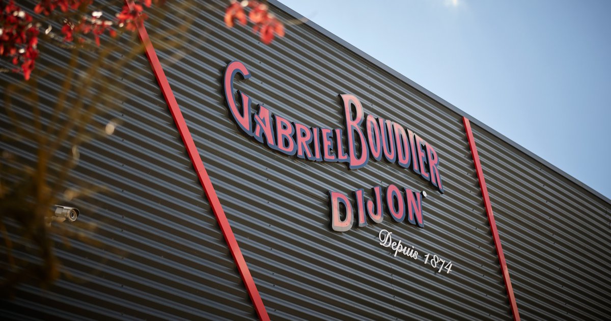 We're thrilled to announce the RETURN of the Gabriel Boudier Wizard Competition 2024!  This is your chance to showcase your creativity and craft an original new liqueur. Head over to the Emporia Brands website to sign up and submit your innovative concoctions.