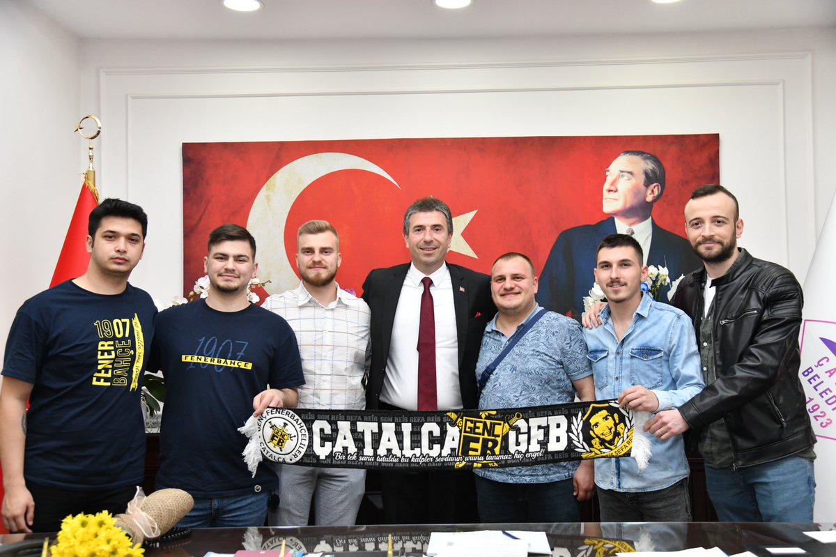 GFBCatalca's tweet photo. Çatalca Belediye Başkanlığına seçilen Sn. Erhan Güzel Başkanımızı makamında ziyaret ettik. https://t.co/BJJYgVlKVt